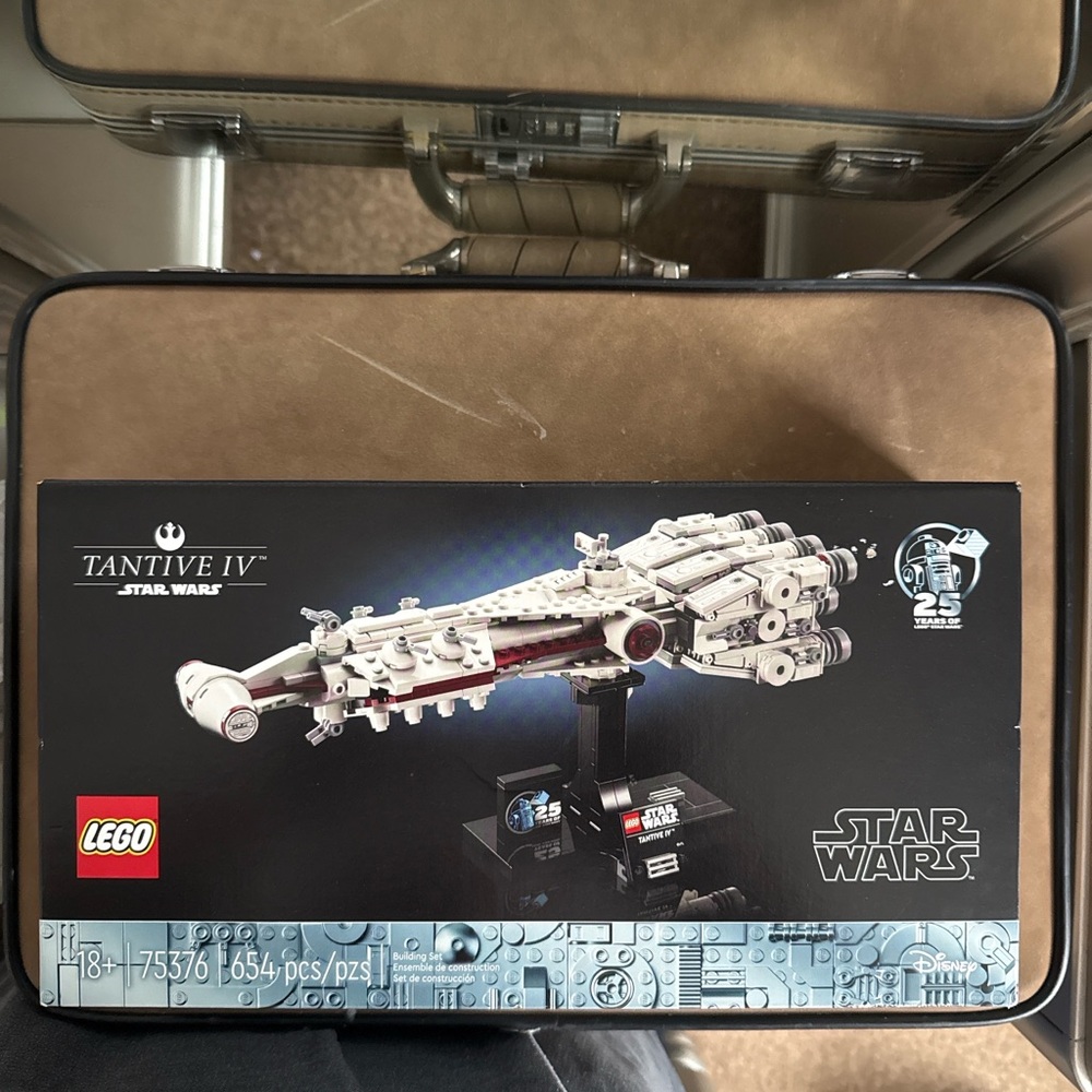 Lego Star Wars Tantive IV Display Model - White, Black, Red